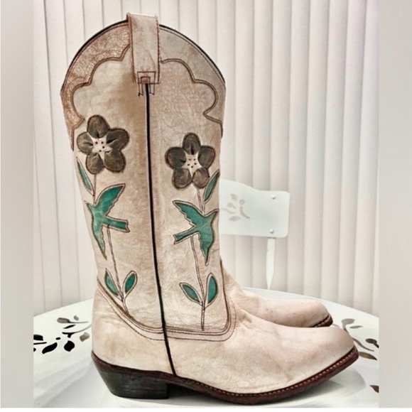 Free People Shoes - RARE Boho BED STU Boots VALENCIA NECTAR LUX Bird Floral White Green Purple 8.5